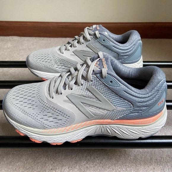 NEW BALANCE Women 940 Running Shoes - Picture 4 of 8